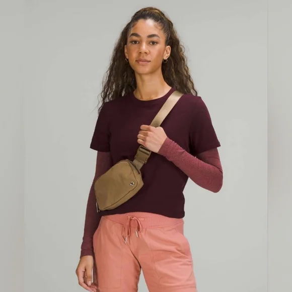 RARE Lululemon Everywhere Belt Bag 1L; ARTIFACT (Brown/Gold); Crossbody; Unisex - Picture 4 of 16